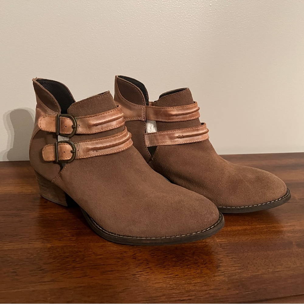 Steve Madden Brown Rascal Booties Size 8‎ EUC